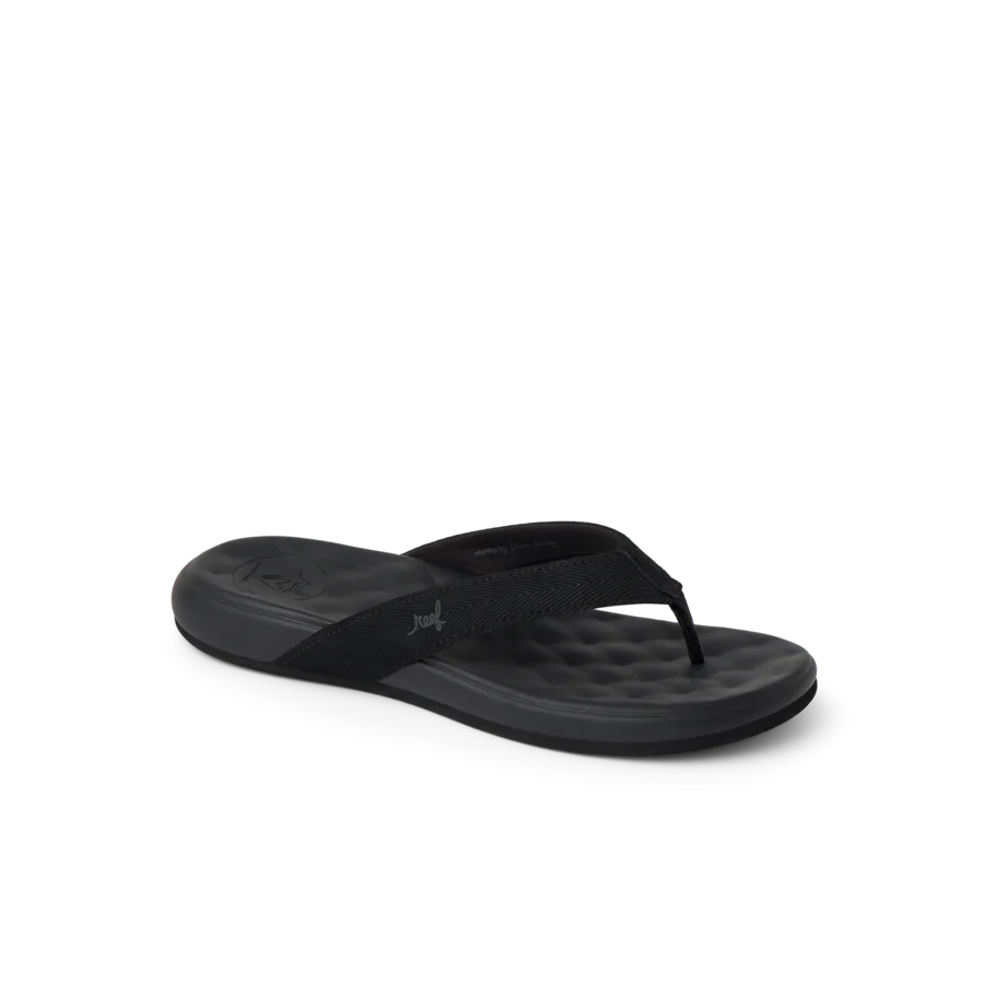 CJ5416_CUSHION_HARMONY_BLACK_MAIN_SHADOW-900x900-c4cc11b.webp