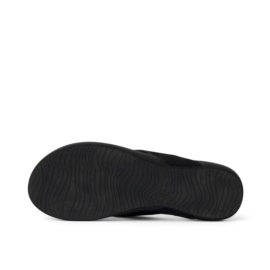 CJ5416_CUSHION_HARMONY_BLACK_O_SHADOW-900x900-c4cc11b.webp