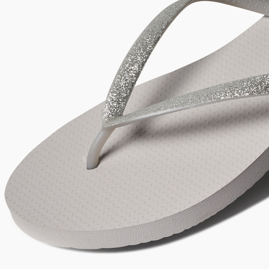 CJ5693_REEFSEASIDE_SILVERGLITTER_DTL1-900x900-831cf75.jpg