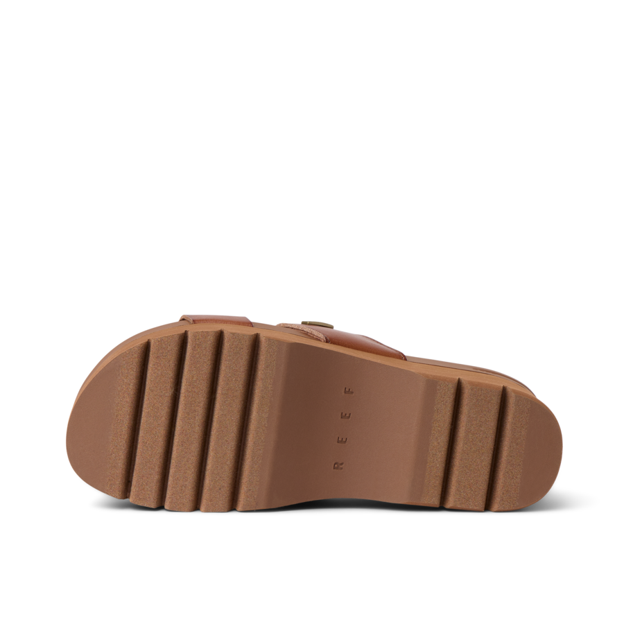 CJ5801_CUSHION_VISTA_HIGHER_ESPRESSO_RAFFIA_O_SHADOW-900x900-c4cc11b.png