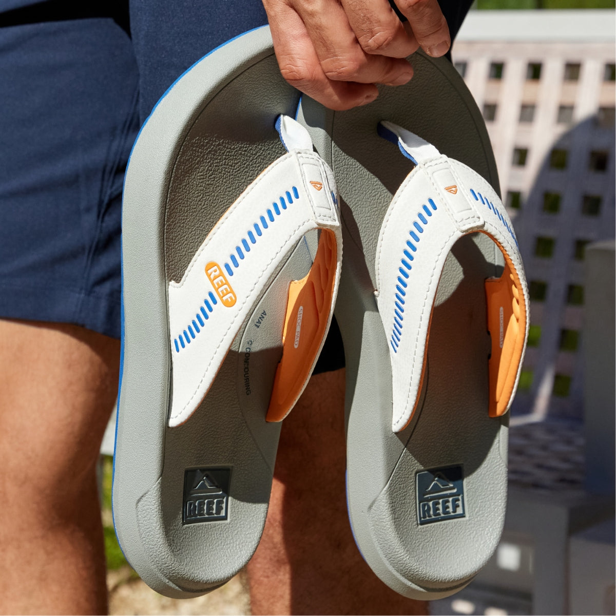 CJ5891_Swellsole_cruiser_Blue_White_Orange_abovethefold3.jpg