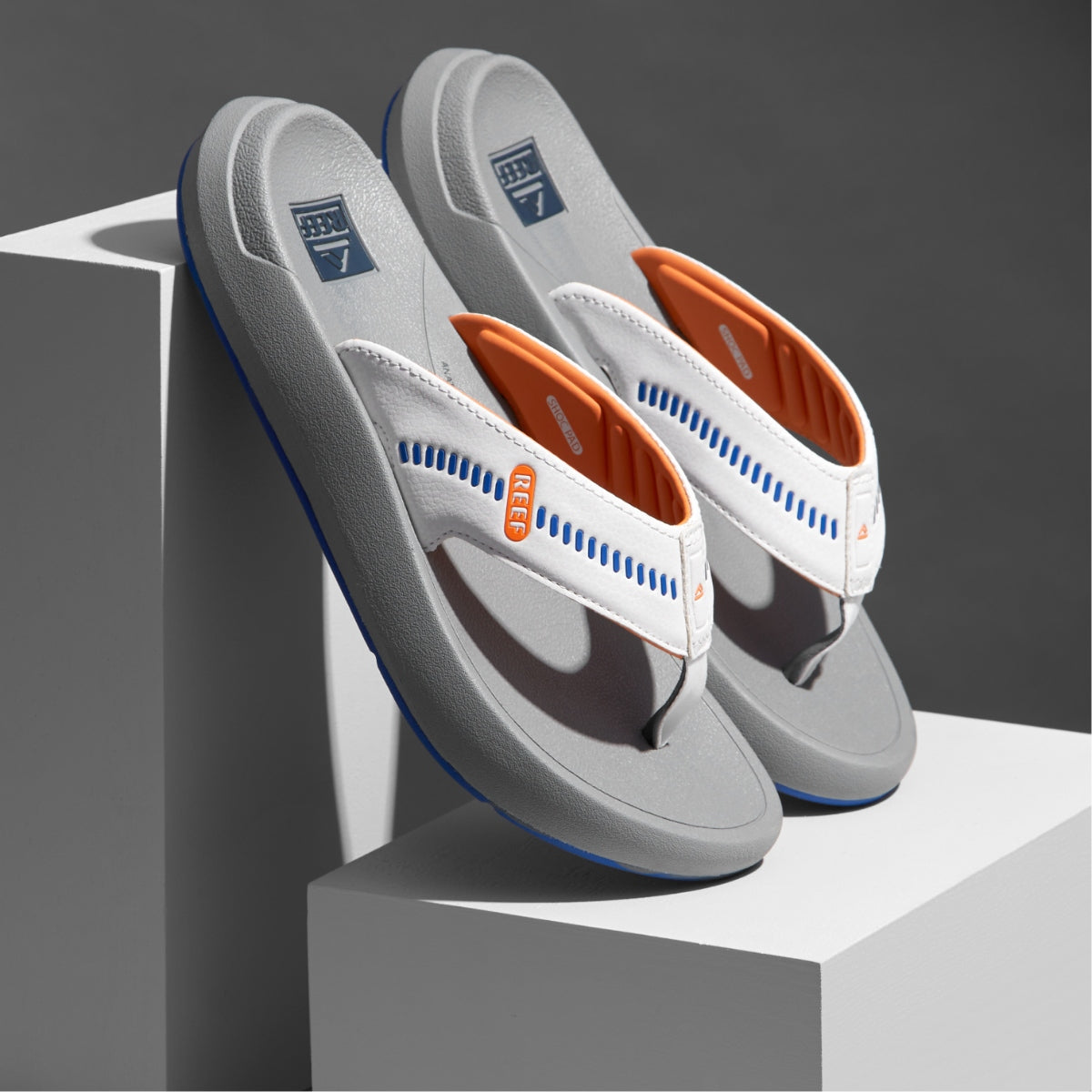 CJ5891_Swellsole_cruiser_Blue_White_Orange_abovethefold4.jpg