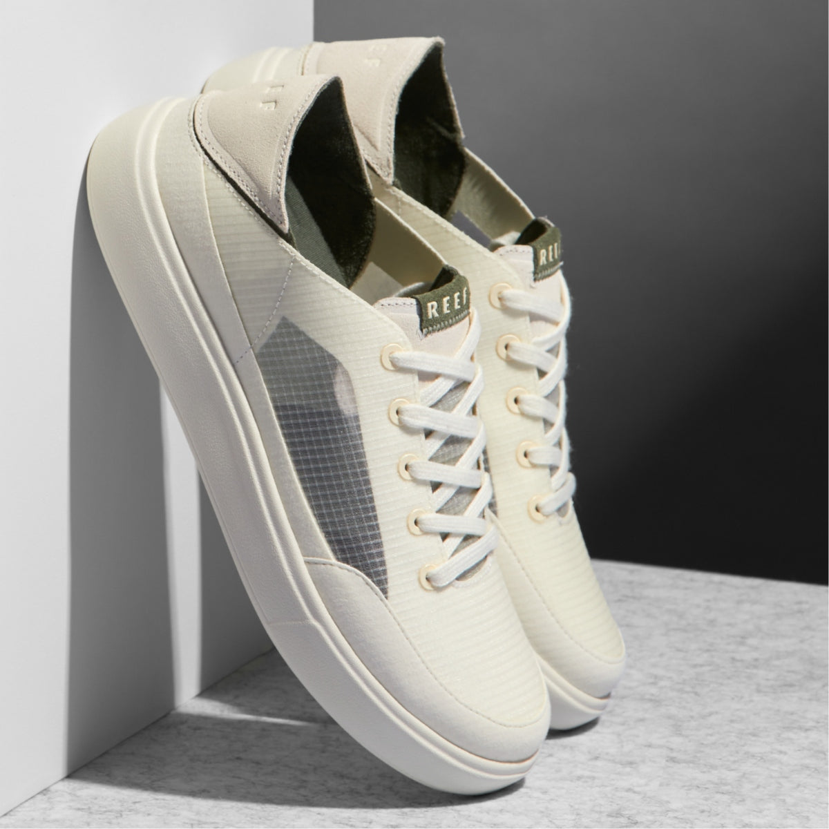CJ6003_Navigator_White_forest_abovethefold-2.jpg