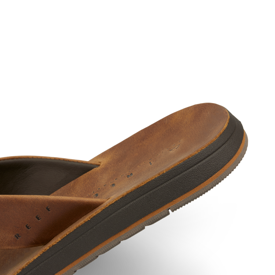 CJ6246_OJAI_CLASSIC_DARK_BROWN_DTL2_shadow-900x900-c4cc11b.png