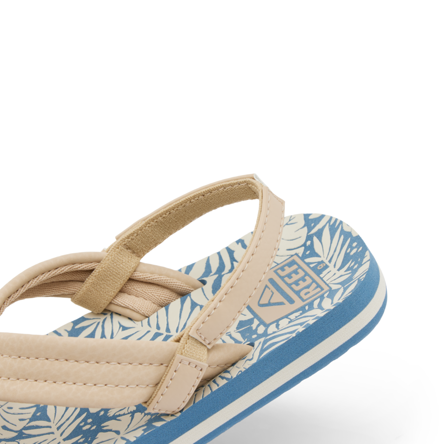 CJ6622_LITTLE_AHI_BLUE_TAN_PALM_DTL2_shadow-900x900-c4cc11b.png