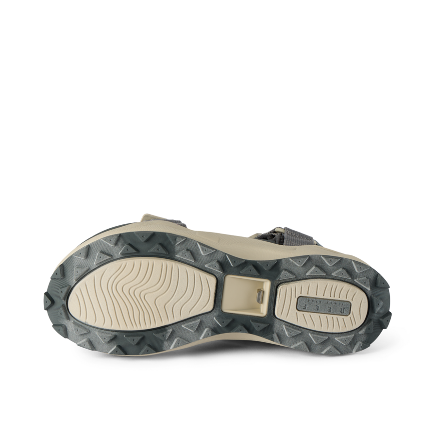 CJ6744_CROSS_SHORE_GREY_TAN_O_shadow-900x900-c4cc11b.png