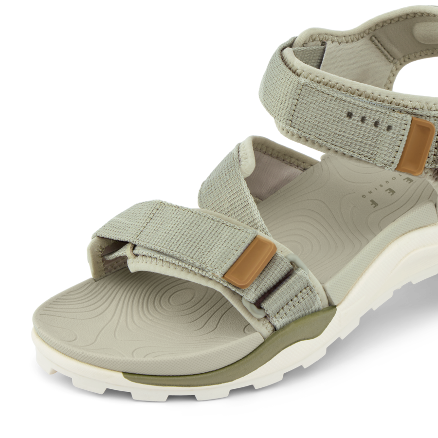CJ6745_CROSS_SHORE_SAGE_TAN_DTL1_shadow-900x900-c4cc11b.png