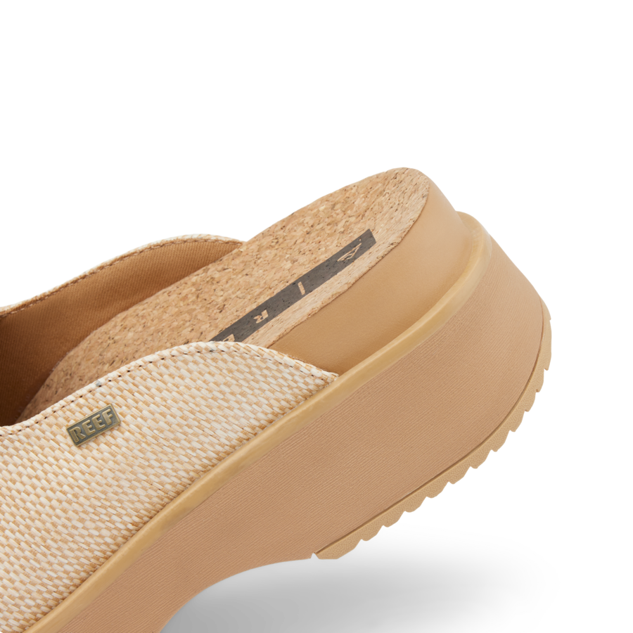 CJ6771_VISTA_SKYE_NATURAL_RAFFIA_DTL2_shadow-900x900-c4cc11b.png