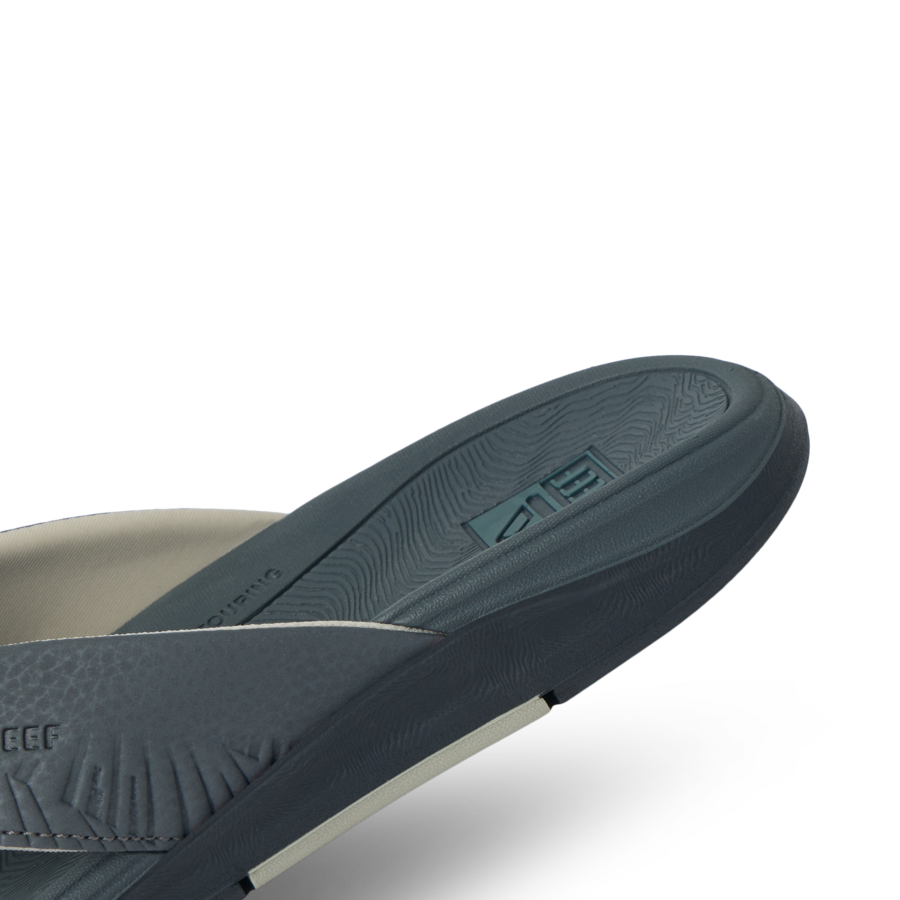 CJ6776_DECKHAND_CUSHION_GREY_BLACK_TAN_DTL2_SHADOW-900x900-c4cc11b.png