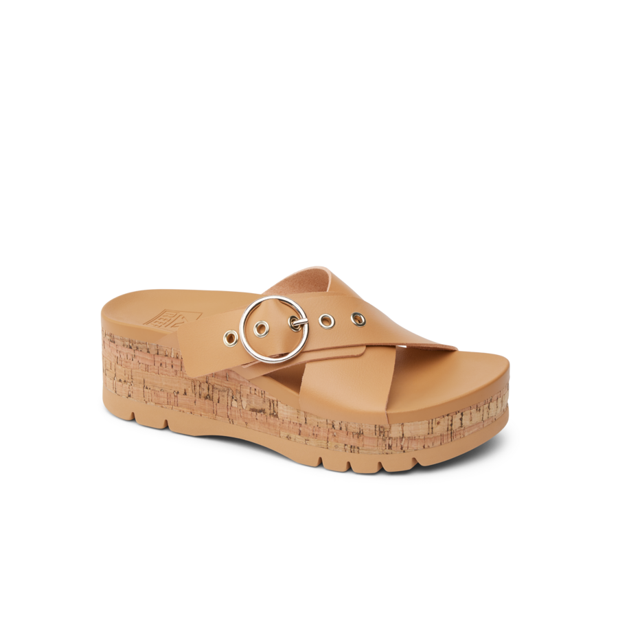 CJ7134_VISTA_HIGHER_GIA_NATURAL_CORK_MAIN_shadow-900x900-c4cc11b.png