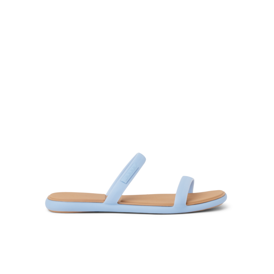 CJ7161_WATERWILLOWMARINA_DUSTYBLUE_RS_SHADOW-900x900-c4cc11b.png