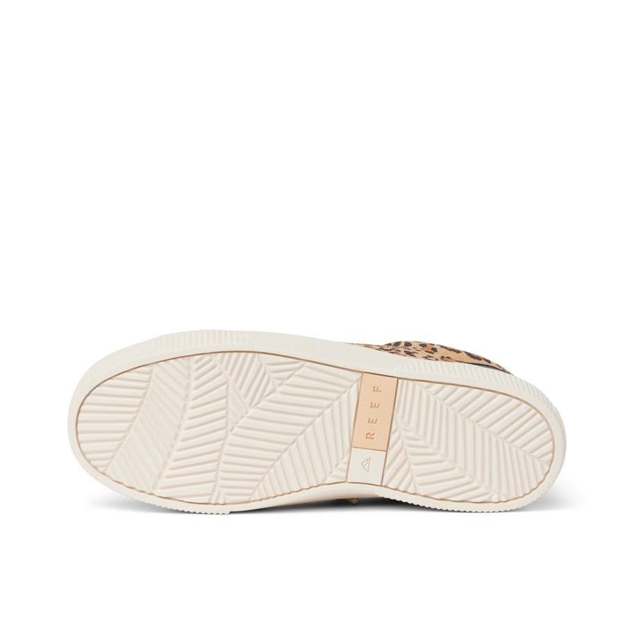 CJ7216_LAY_DAY_DAWN_LEOPARD_SUEDE_O-900x900-c4cc11b-1.png