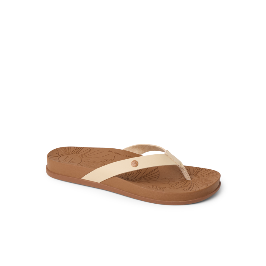 CJ7330_VISTA_PORTO_CRUZ_SHIFTING_SAND_TAN_MAIN_SHADOW-900x900-c4cc11b.png