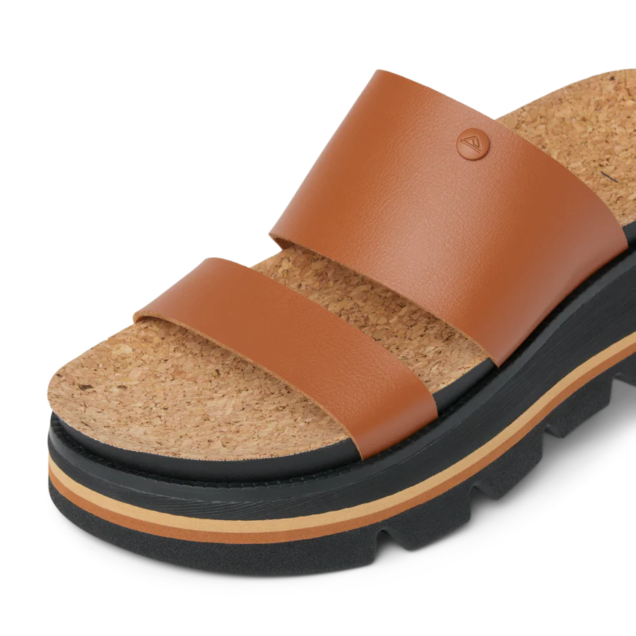 CJ7372_VISTA_LUXE_SIAA_COCOA_BLACK_DTL1-900x900-c4cc11b.webp