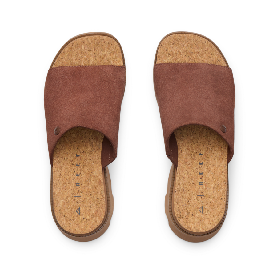 CJ7378_VISTA_LUXE_EVIE_BROWN_T-900x900-c4cc11b-1.png