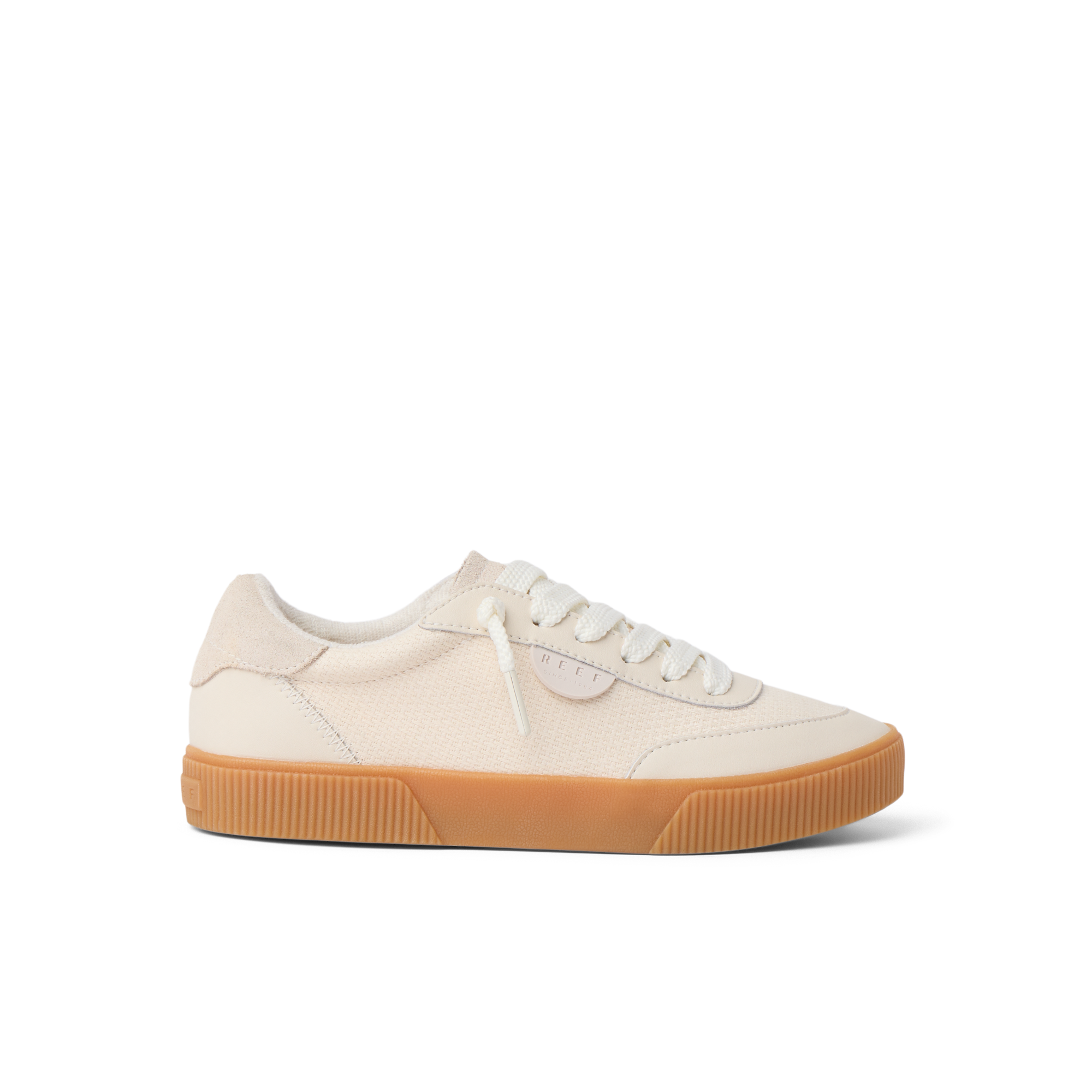 CJ7582_LAY_DAY_SEAS_VINTAGE_WHITE_RS_shadow_png.png