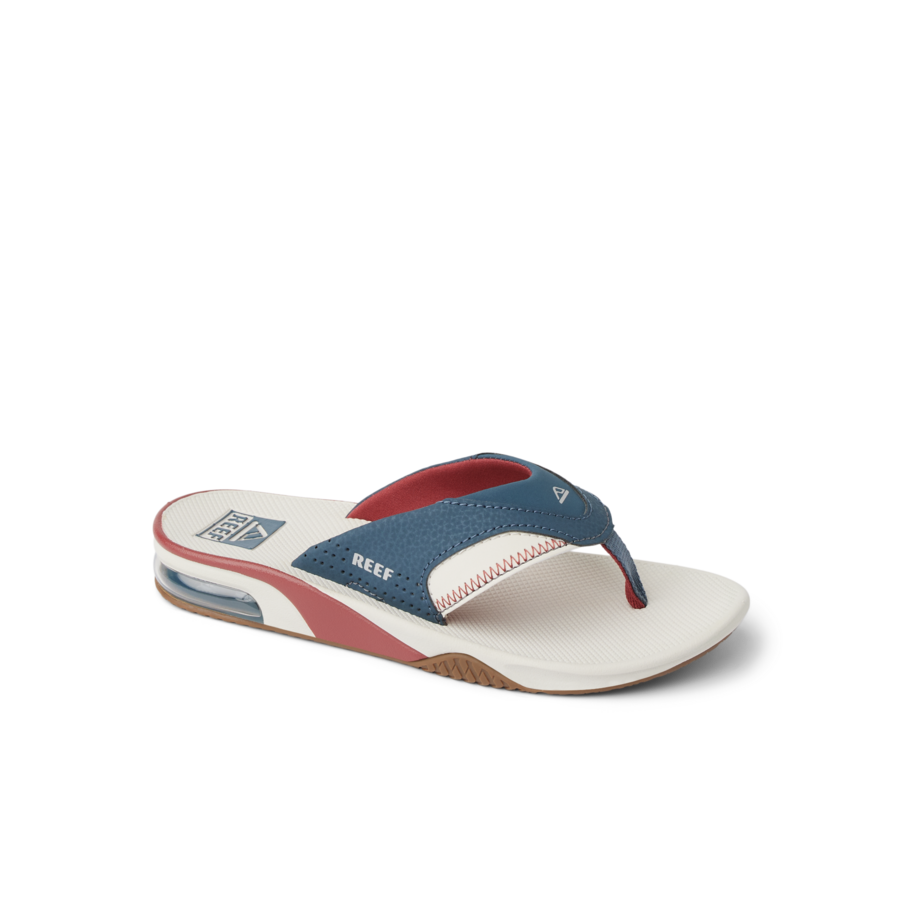 CJ7677_KIDS_FANNING_VARSITY_MAIN_SHADOW-900x900-c4cc11b.png