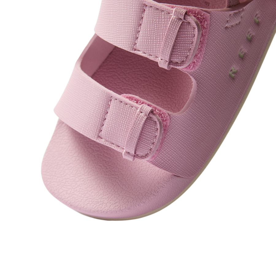 CJ7789_LITTLESUNSTROLL_CAMEOROSE_DTL1_SHADOW-900x900-c4cc11b.png