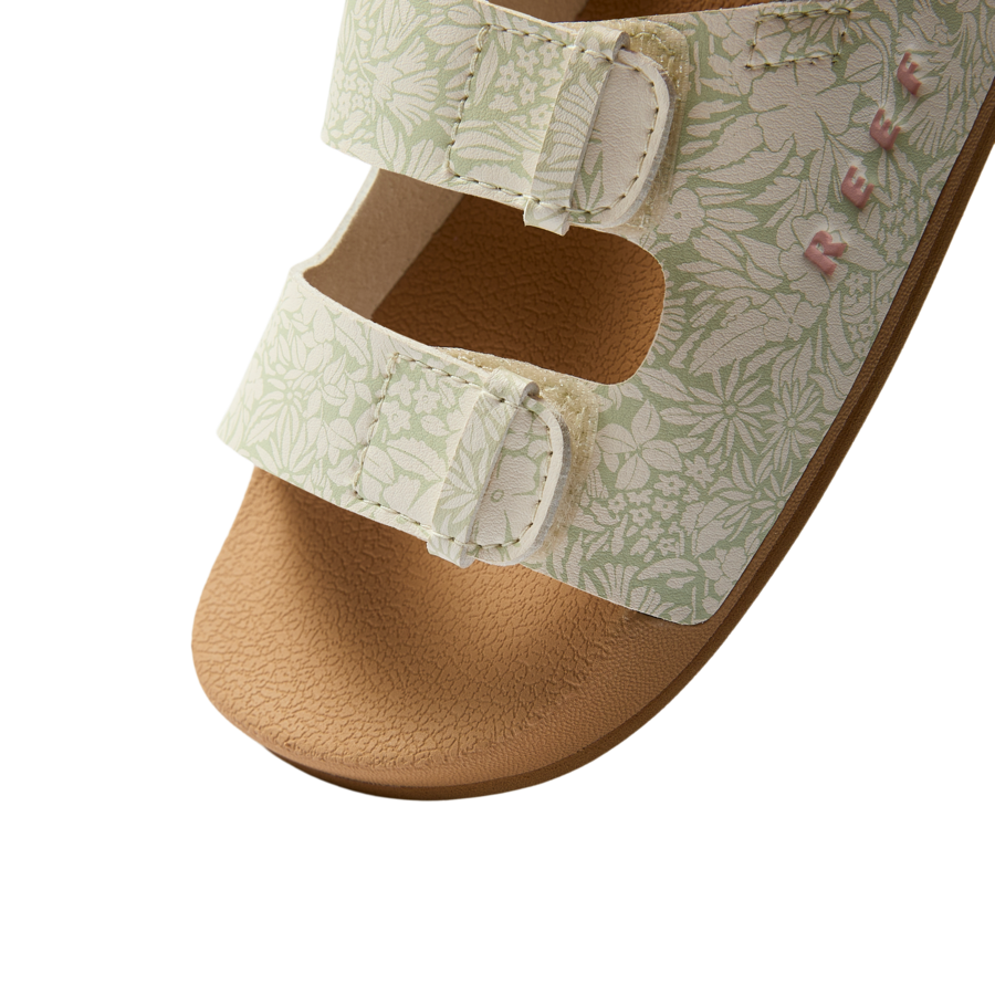 CJ7791_LITTLESUNSTROLL_FLORAL_DTL1_SHADOW-900x900-c4cc11b.png