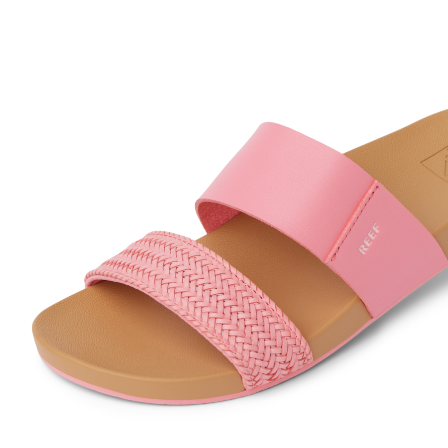 CJ8109_CUSHIONVISTA_PINKBRAID_DTL1_SHADOW-900x900-c4cc11b.png