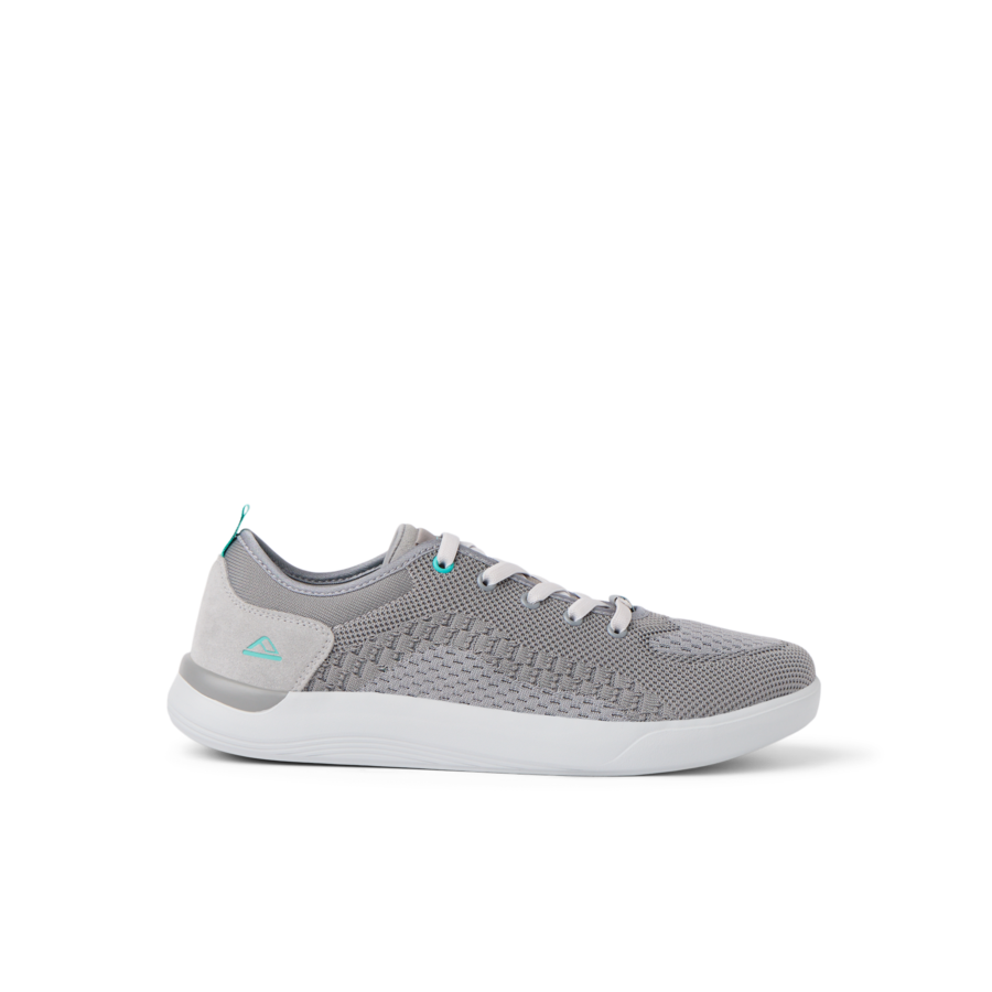 CJ8420_SWELLSOLE_NESO_GREY_AQUA_RS_SHADOW-900x900-c4cc11b.png