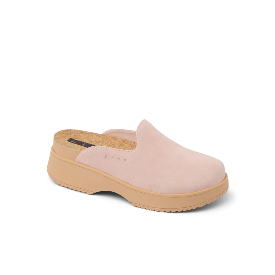 CJ8747_VISTA_SKYE_CAMEO_ROSE_SUEDE_MAIN_SHADOW-900x900-c4cc11b_1.webp