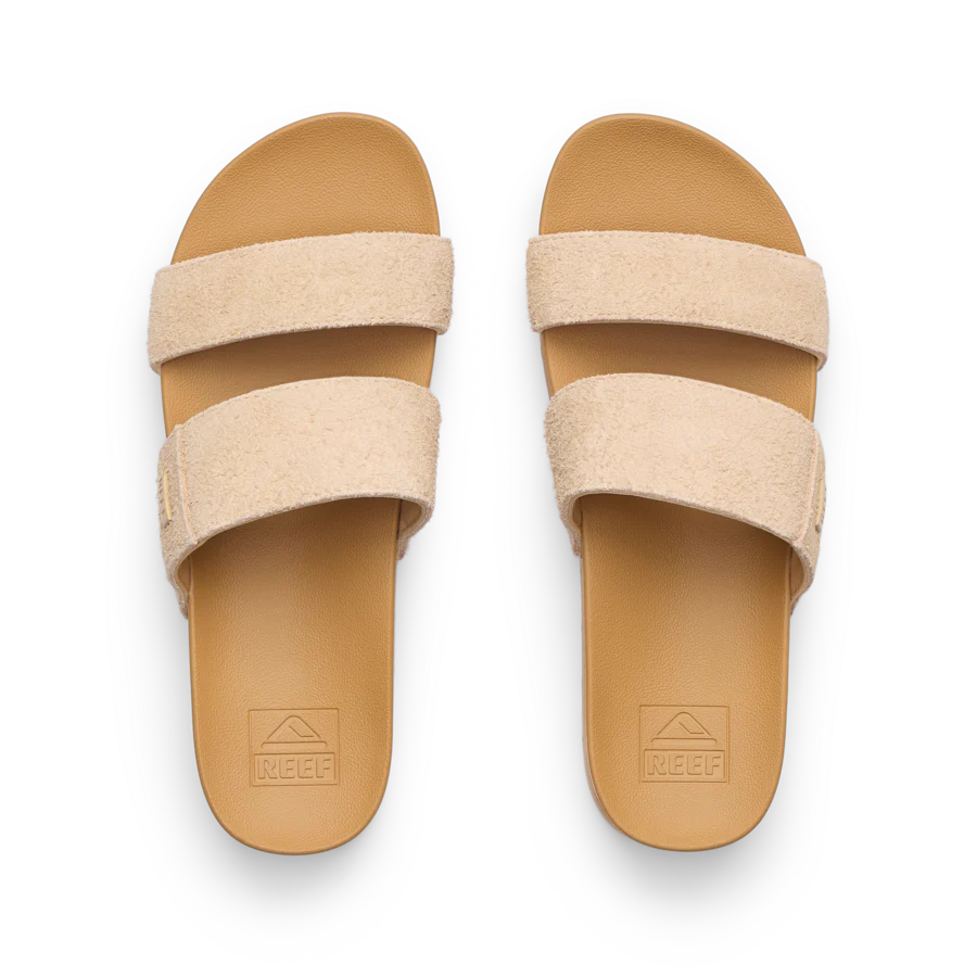 CJ8899_CUSHION_VISTA_HI_SAND_SUEDE_T_SHADOW-900x900-c4cc11b.webp