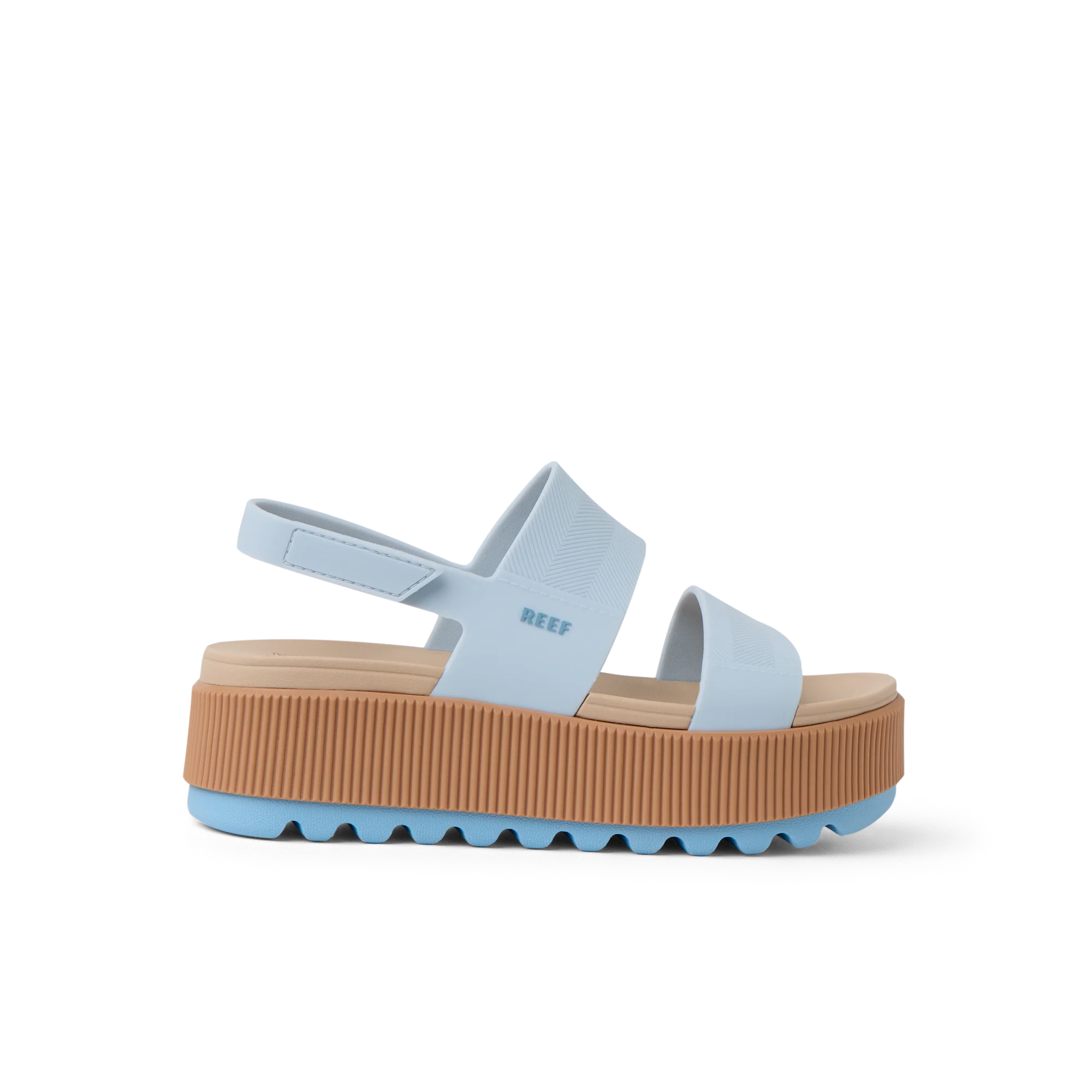 CJ9593_WATER_VISTA_HIGHER_PALE_BLUE_SAND_RS_SHADOW.webp