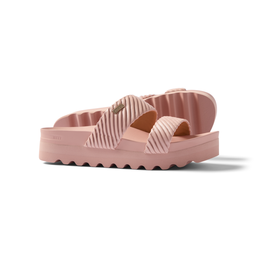 CUSHION_VISTA_HI_BLUSH_PUFFY_CJ8183_2619-900x900-c4cc11b.png