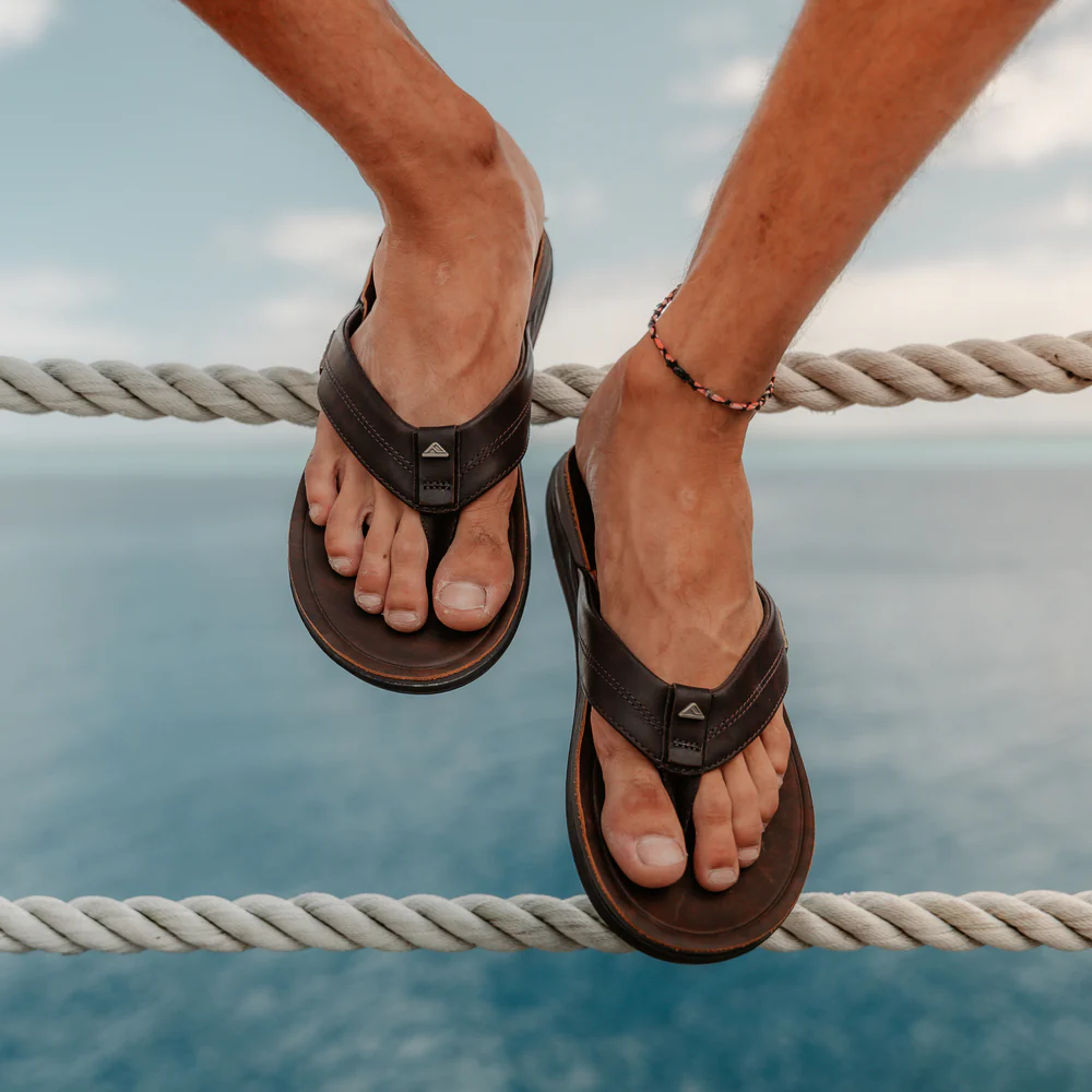LEATHER_OFFSHORE_DARK_BROWN_CJ8554_-58-1000x1500-b82e9bb_1.webp