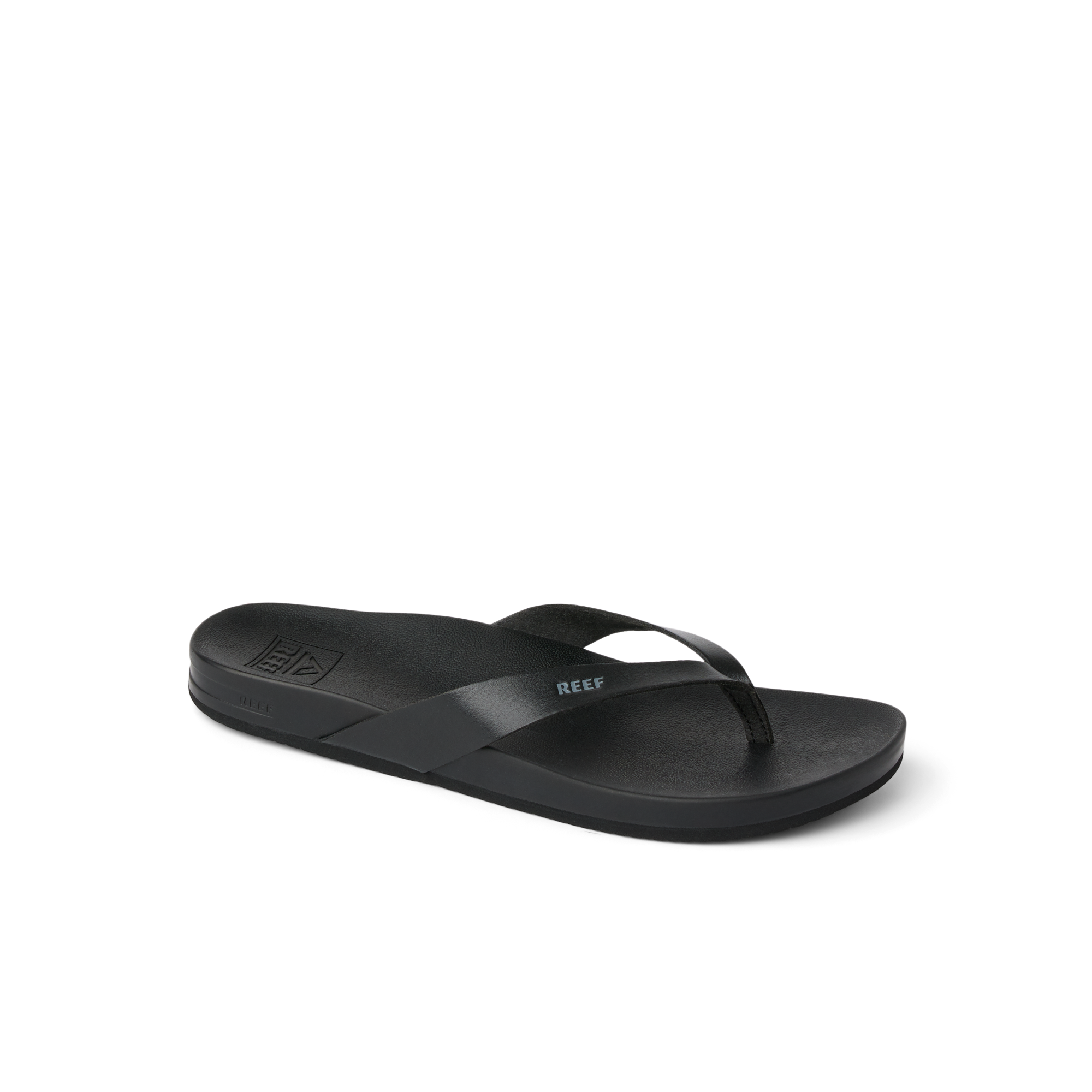 RF0A3FDSBLA_Cushion_Court_Black_MAIN_SHADOW.png