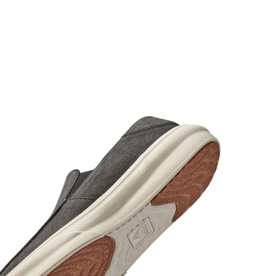 SWELLSOLE_PACIFIC_BLACK_CJ9372_17540_WB-900x900-c4cc11b.png